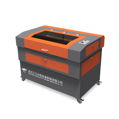 500 * 700mm CO2-Lasergravur-Schneidemaschine für Gummiholz